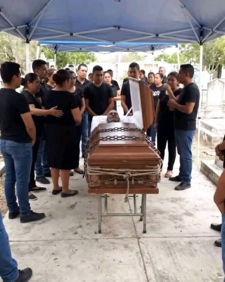 Tuvieron que amarrar a mi tío después de muerto porque se seguía levantando